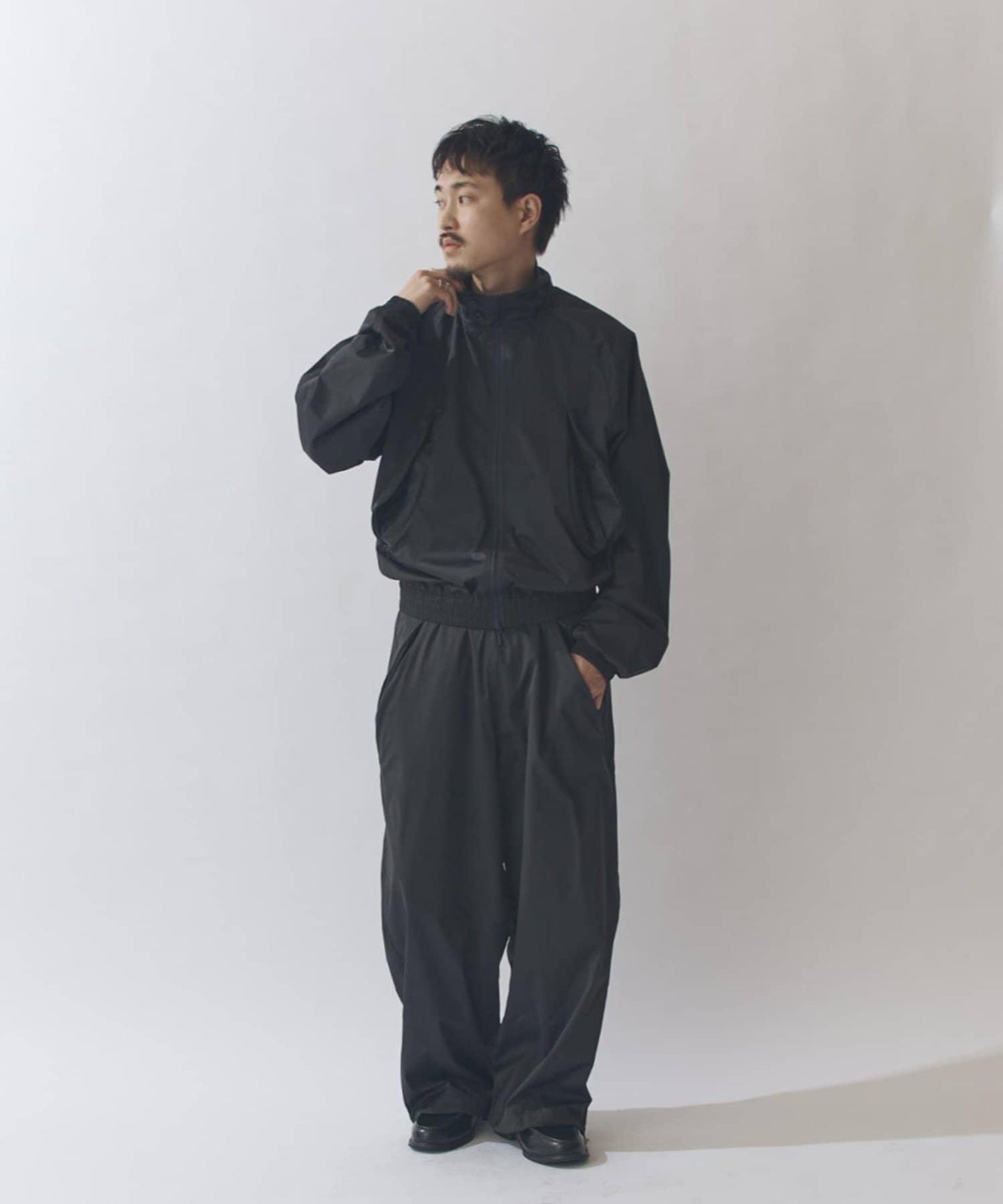 Lui's 真絲混紡 軟觸感 休閒褲