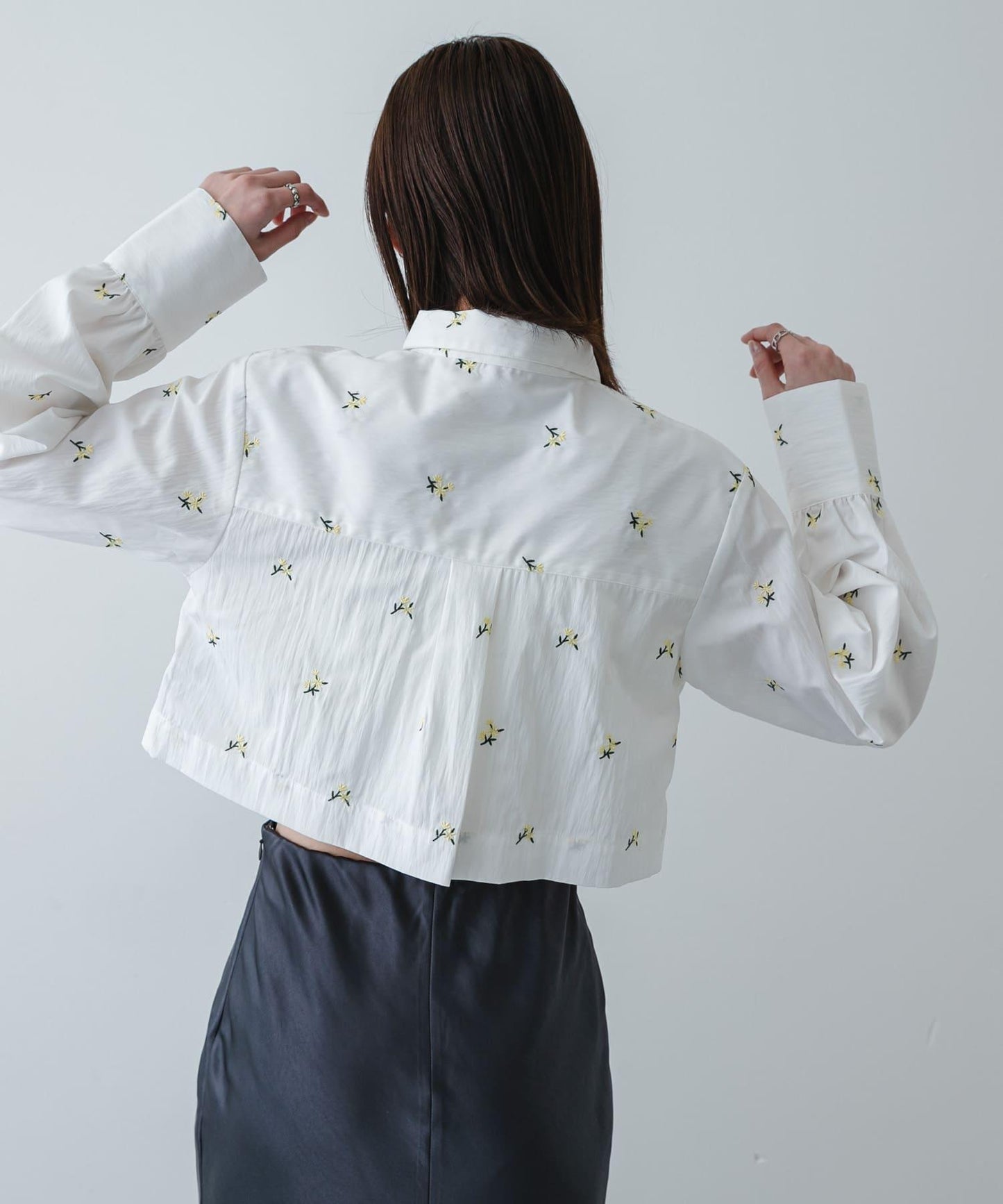 花卉刺繡 短款 襯衫