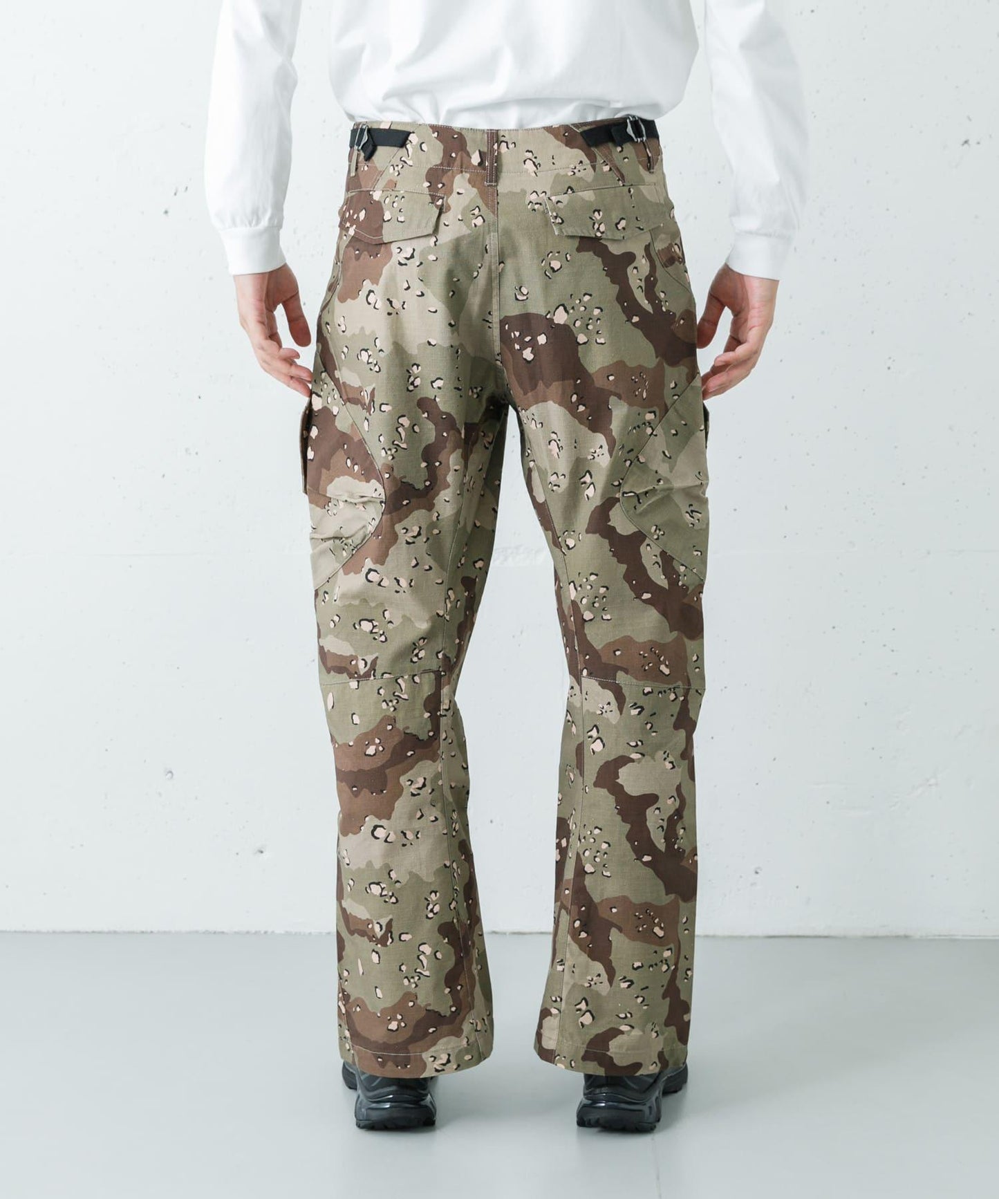 URBAN RESEARCH iD 3-D CUTTING 工裝褲