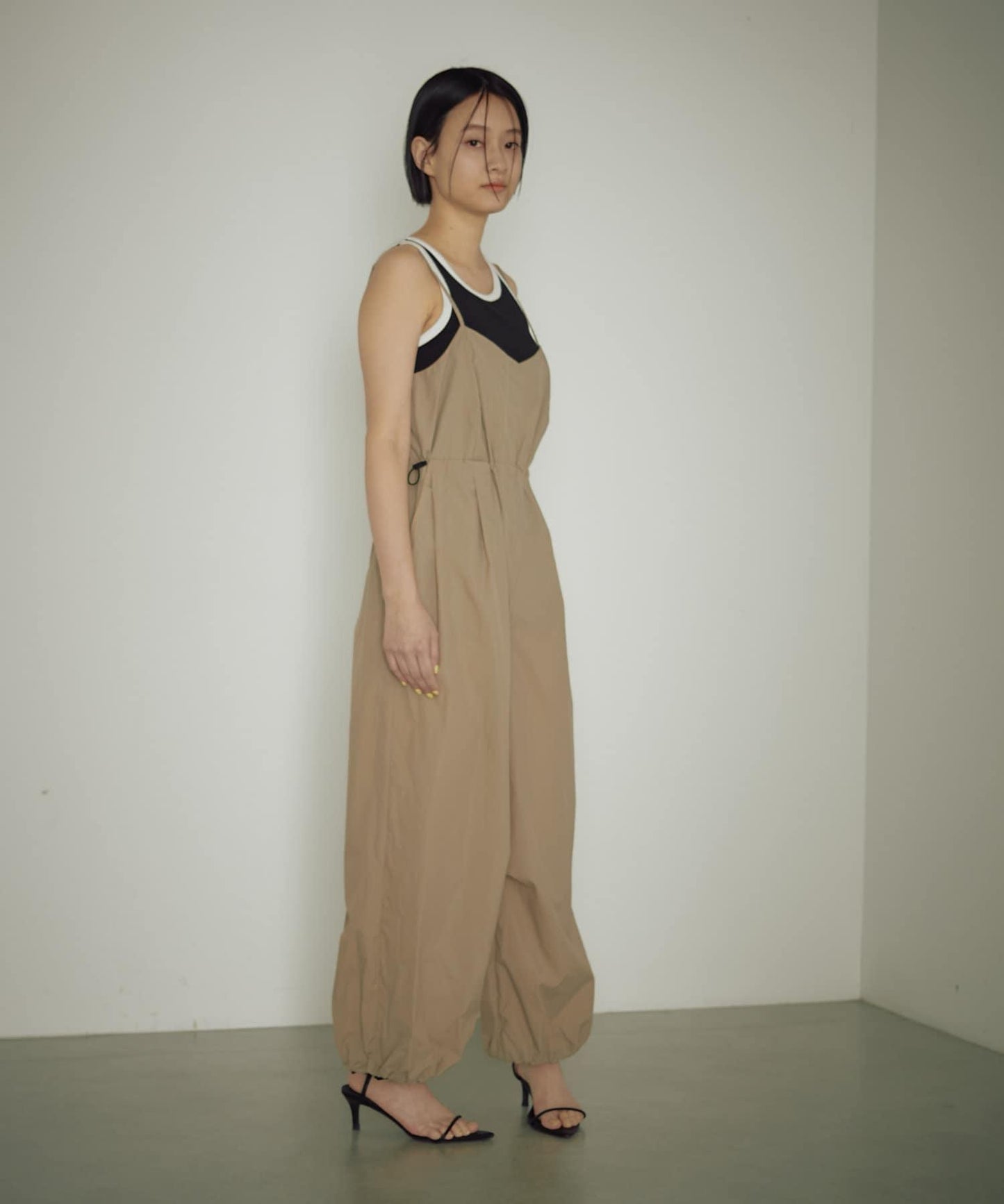 earthy_ 尼龍吊帶連體褲