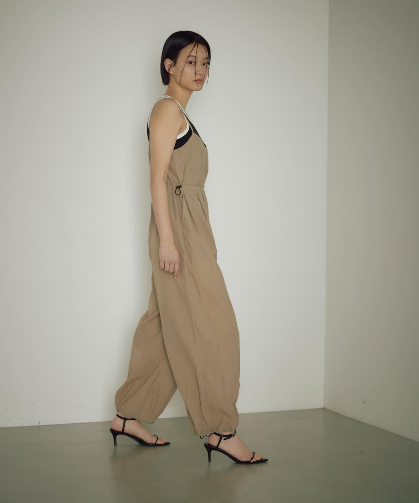 earthy_ 尼龍吊帶連體褲