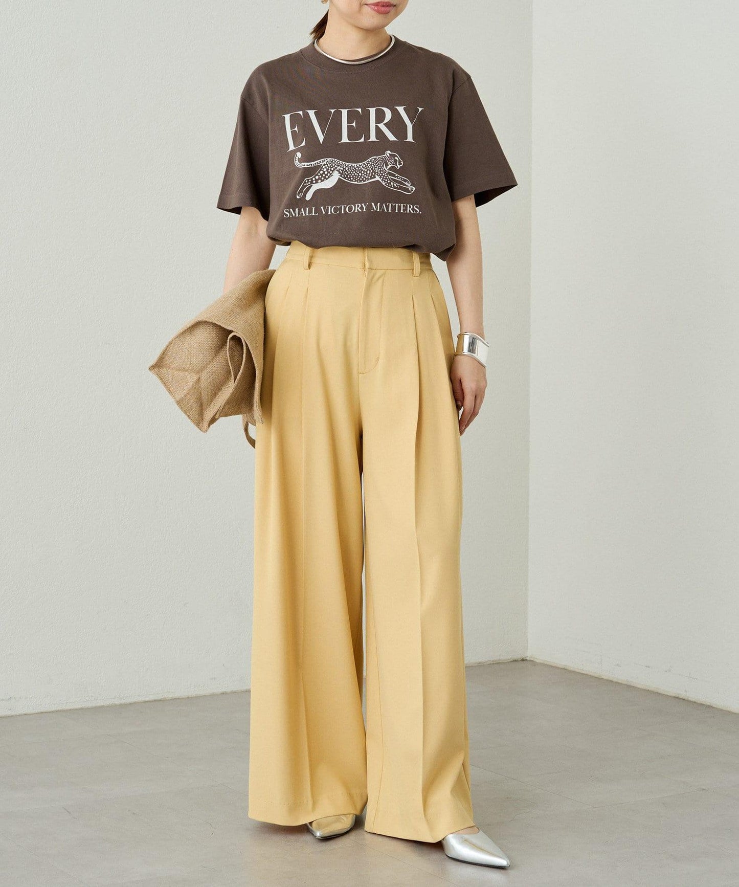 Loungedress 雙褶闊腿褲