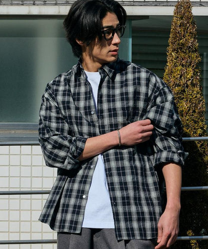 寬鬆版型 標準領 泡泡紗 襯衫