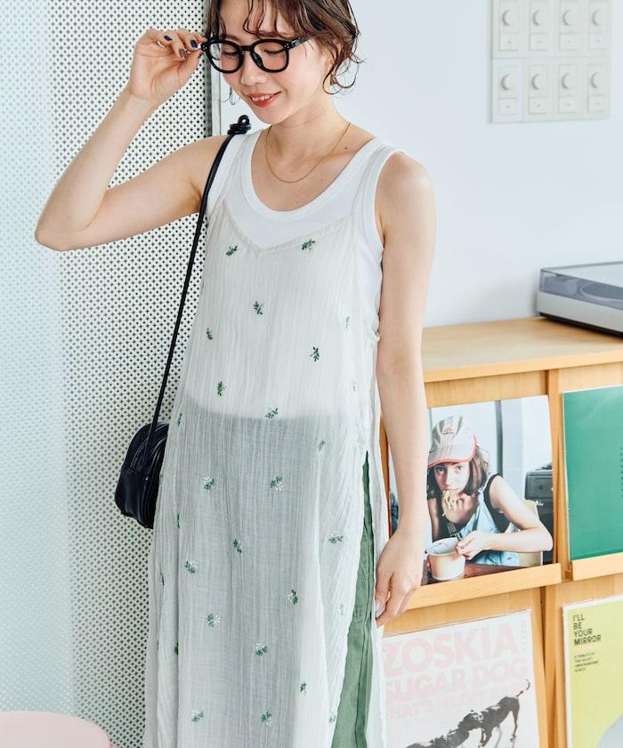 透紗吊帶小花刺繡連衣裙