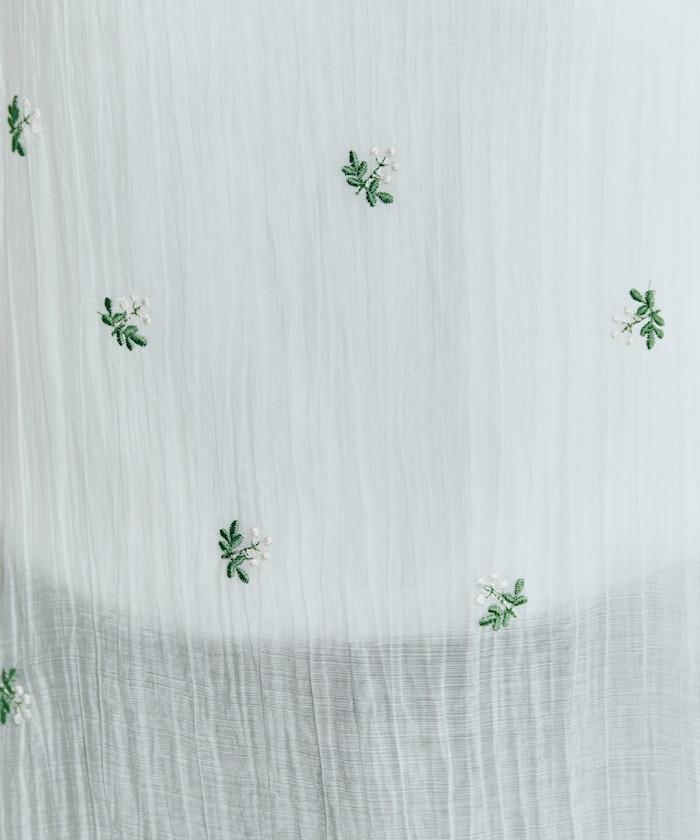 透紗吊帶小花刺繡連衣裙