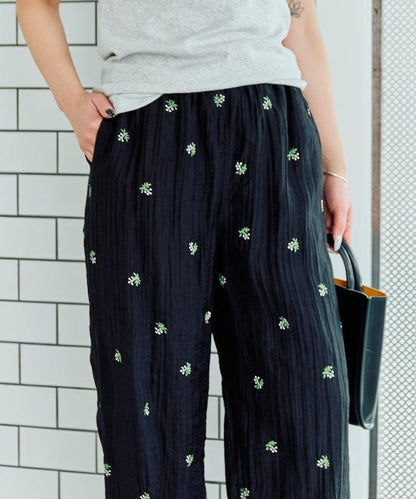 透紗寬鬆小花刺繡褲子