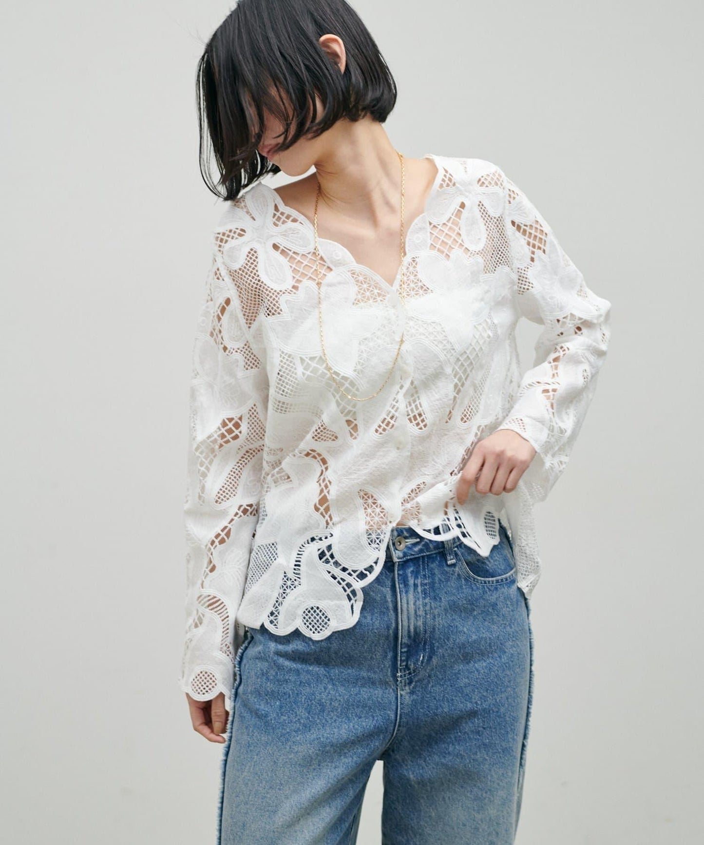 花卉刺繡蕾絲上衣