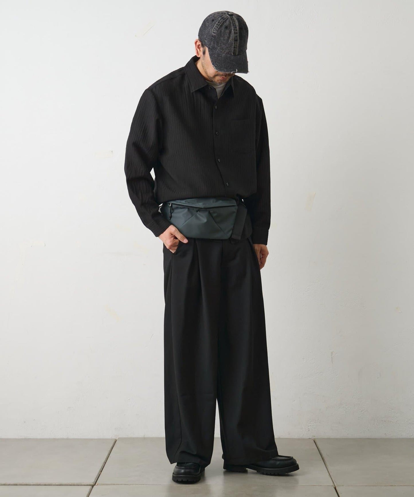 防撕裂面料斜挎包