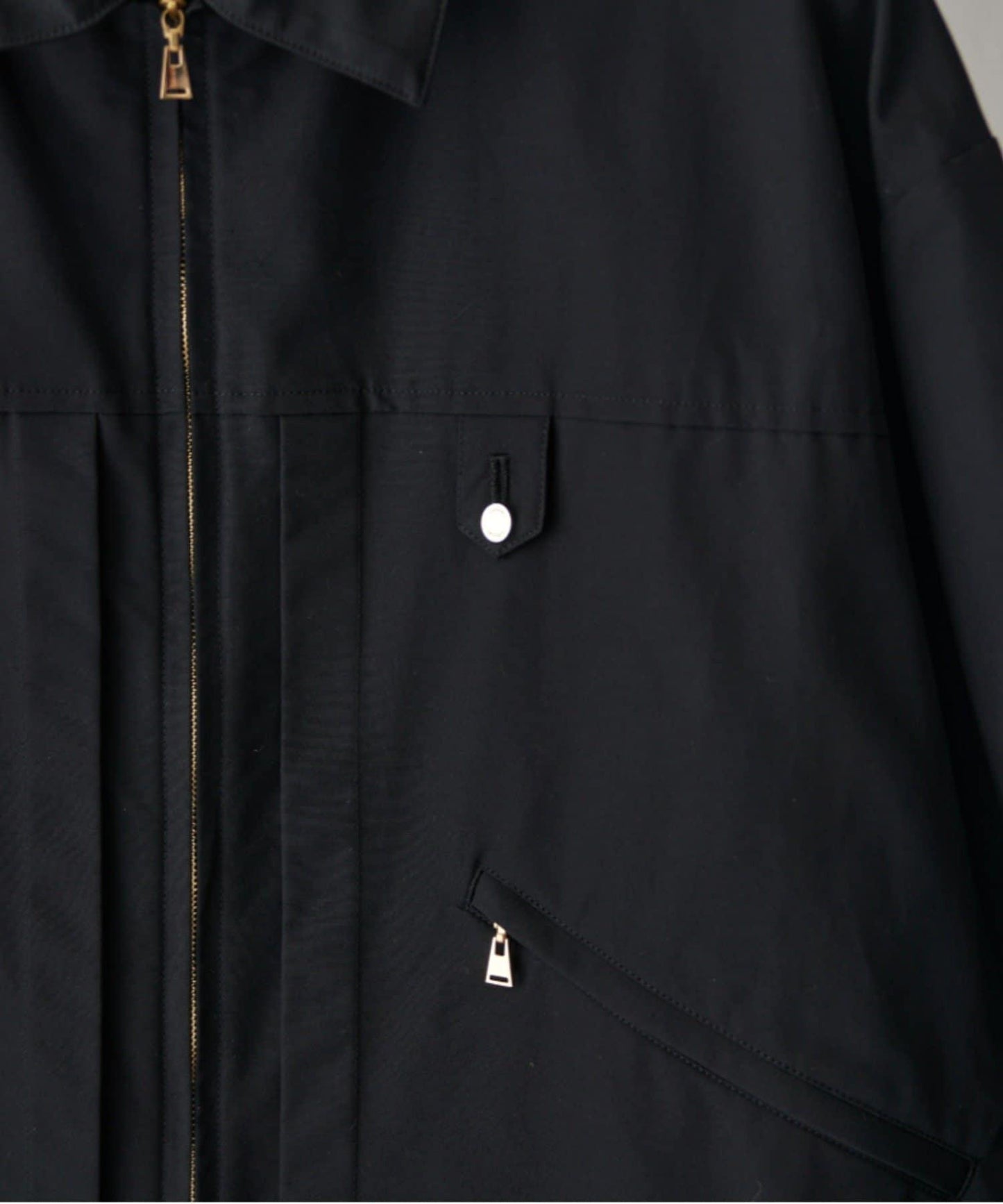 CULLNI exclusive for Lui's 帶領拉鍊夾克