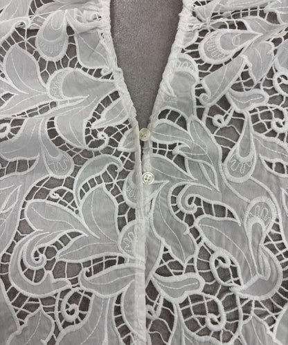 多元素蕾絲圍巾