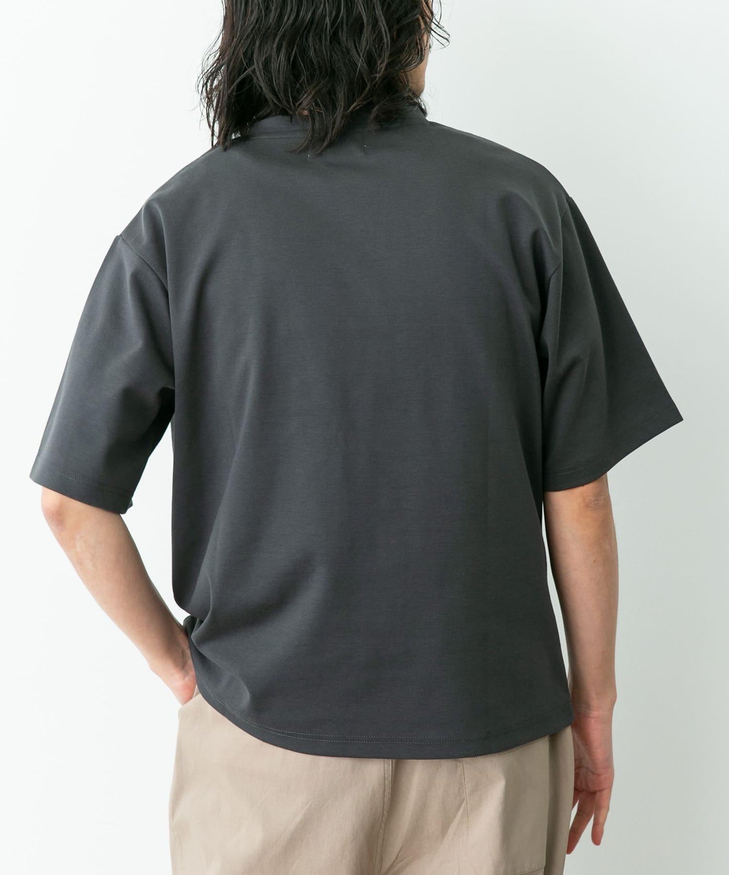帶貼袋短袖T恤