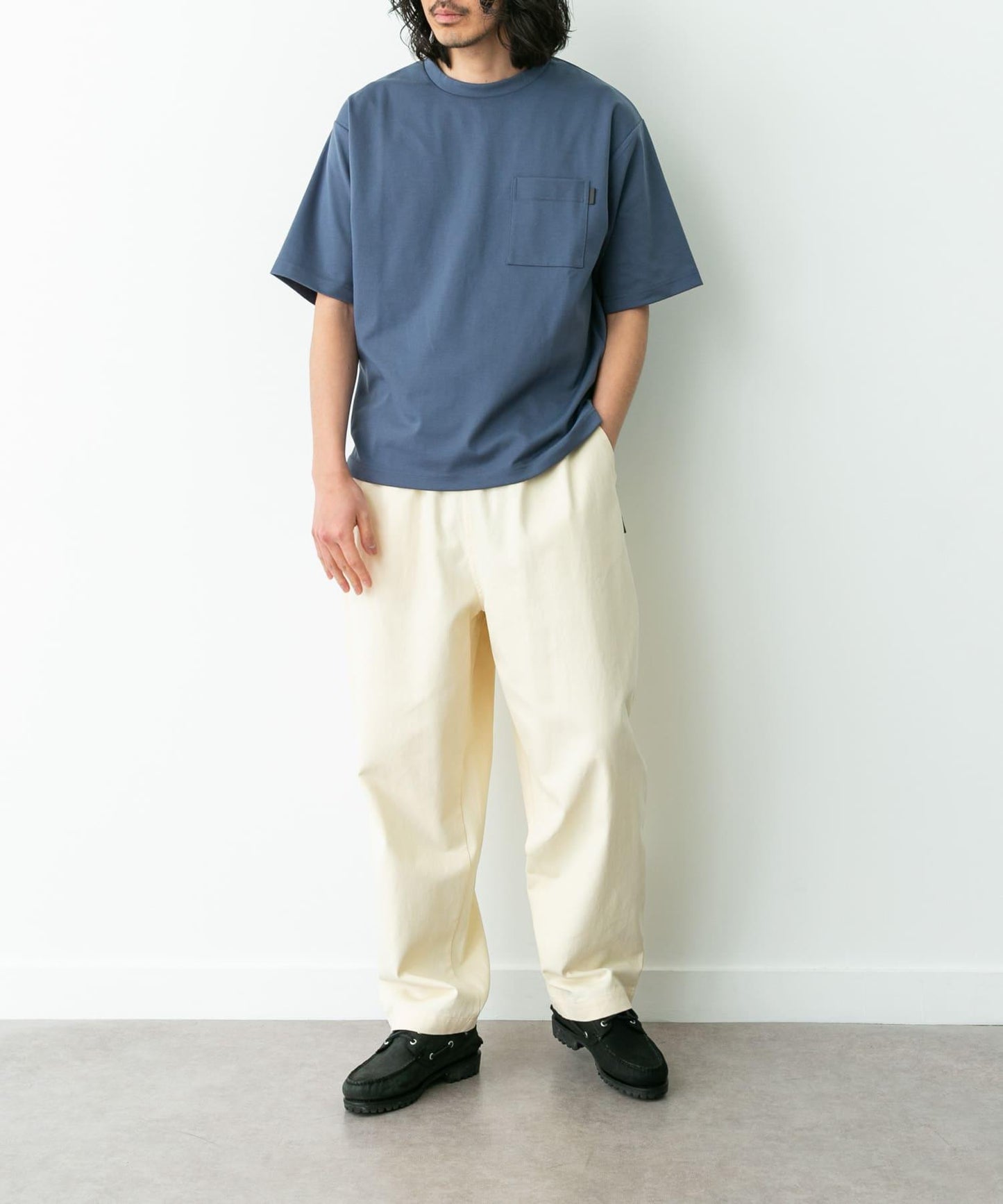 帶貼袋短袖T恤