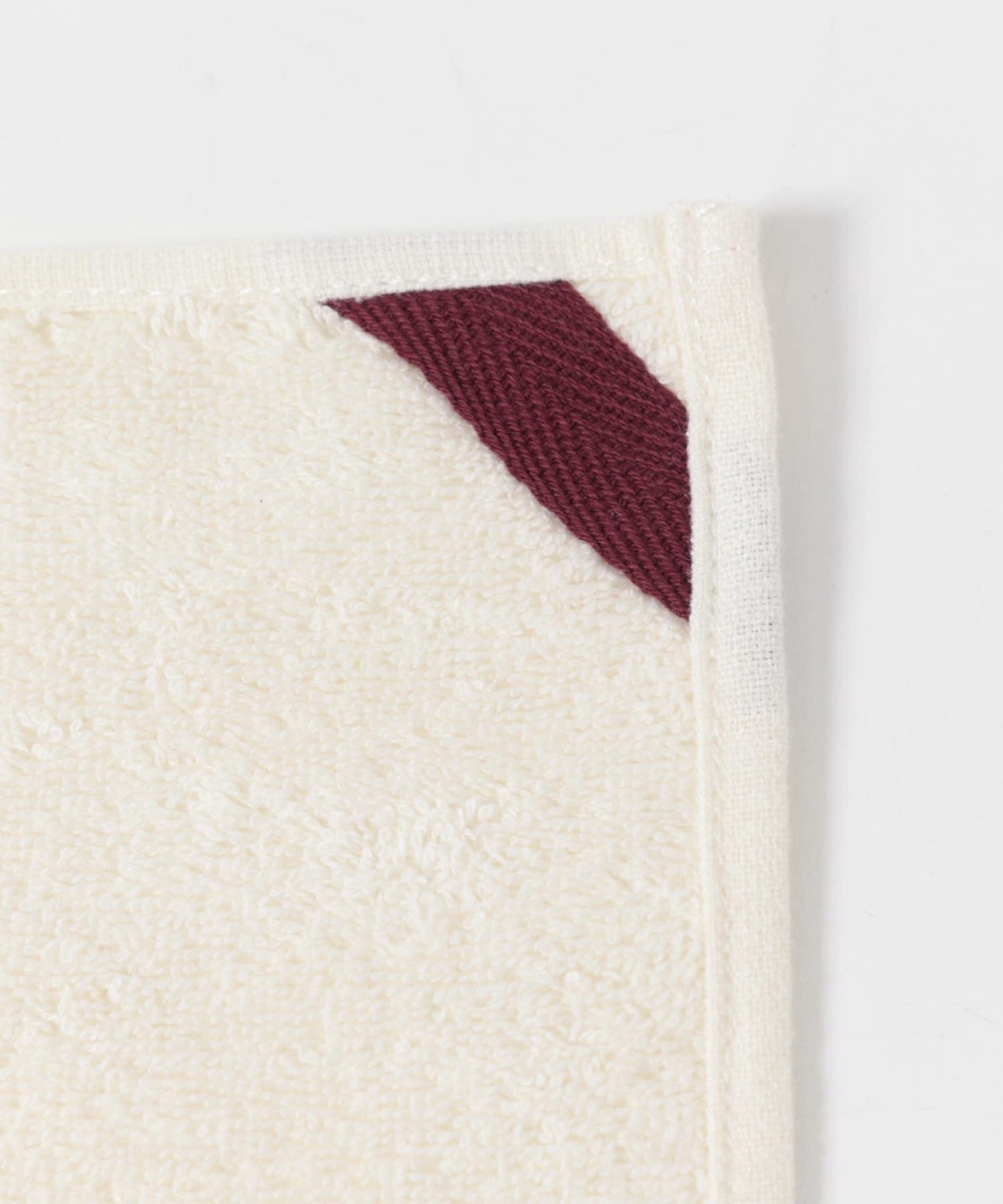 UR TECH 字母設計 手巾