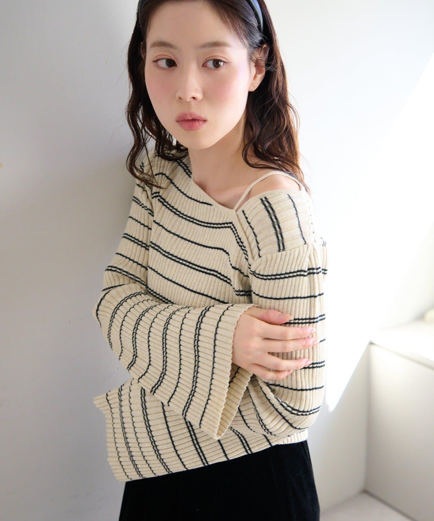 條紋純色 喇叭袖 羅紋 針織上衣