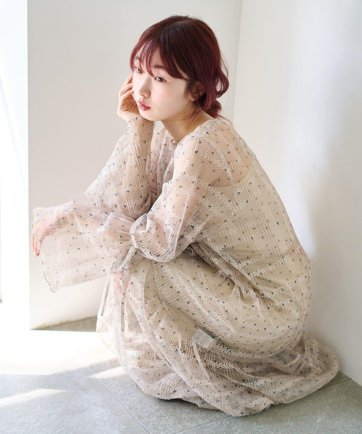 印花蕾絲連衣裙