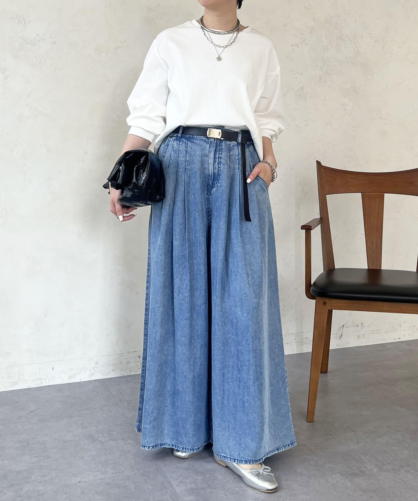 打褶寬腿喇叭褲