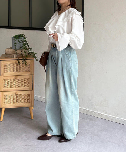 V領荷葉邊糖果袖襯衫