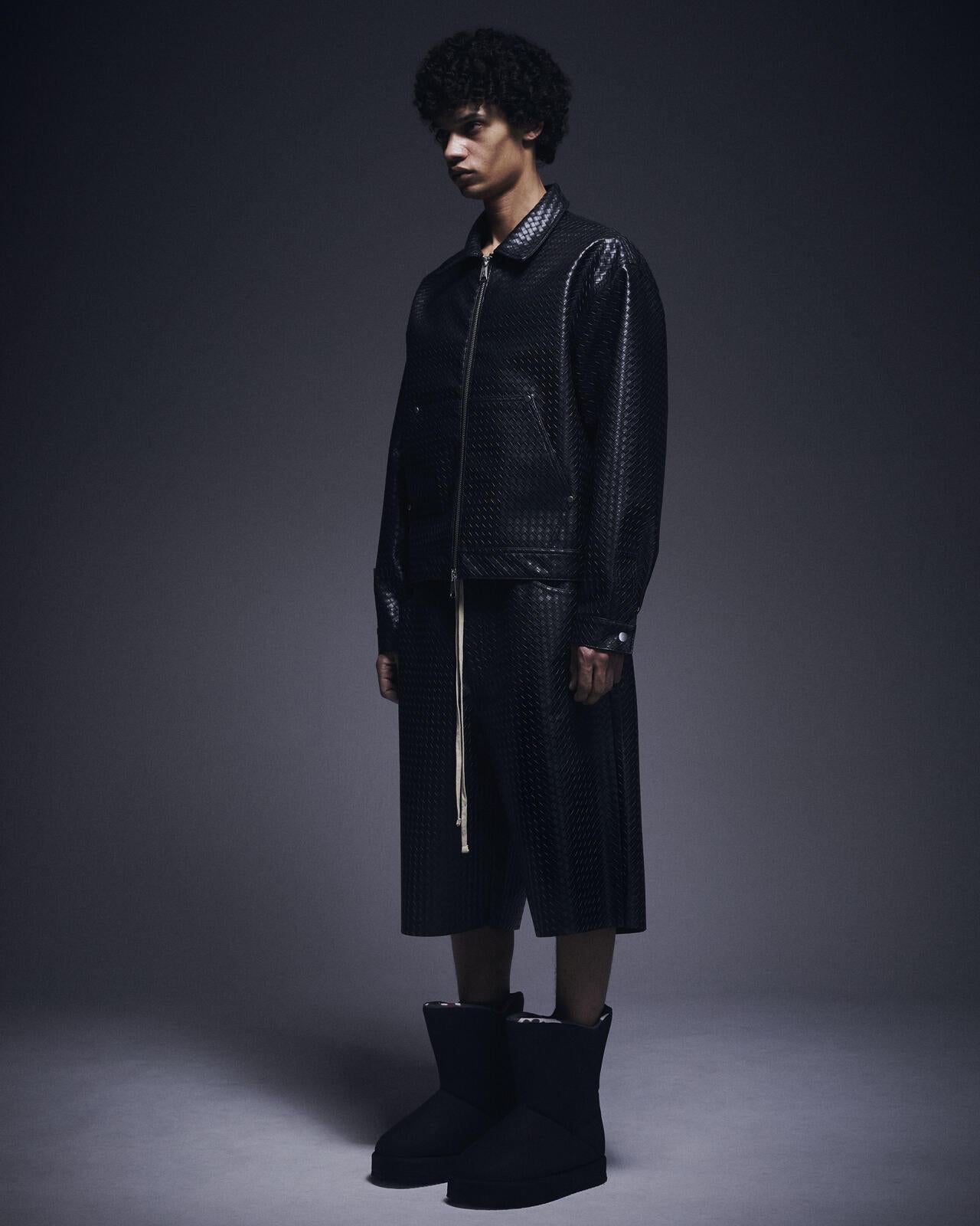 WOVEN FAUX LEATHER SHORTS 短褲