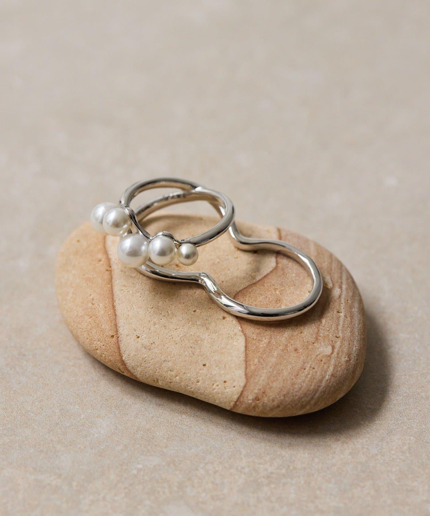 珍珠裝飾雙環戒指