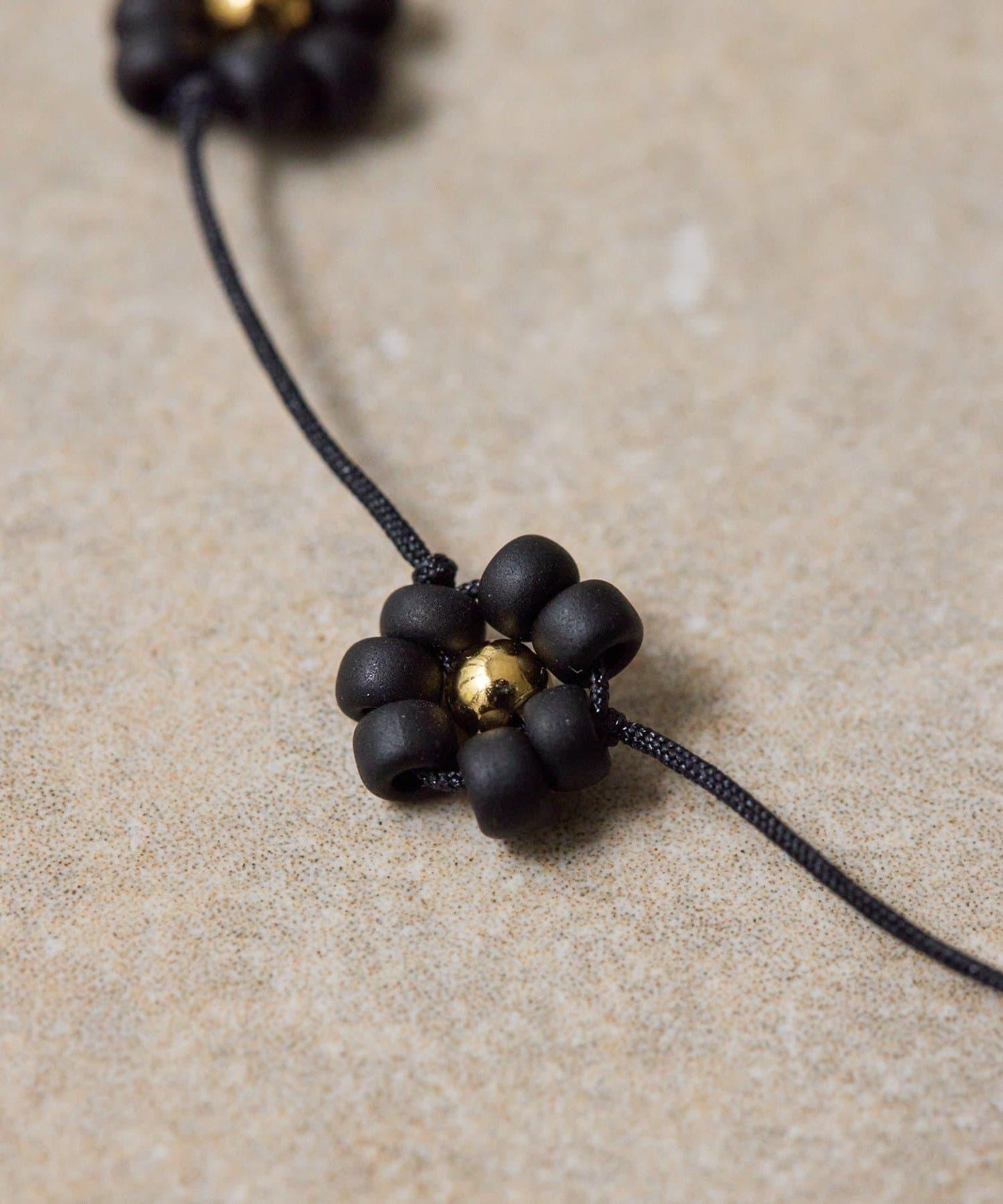 珠飾花朵可調節項鍊