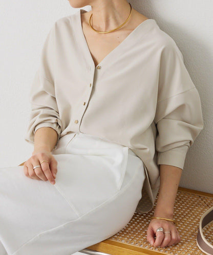 女性感鬆弛風 無領 金屬紐扣 襯衫