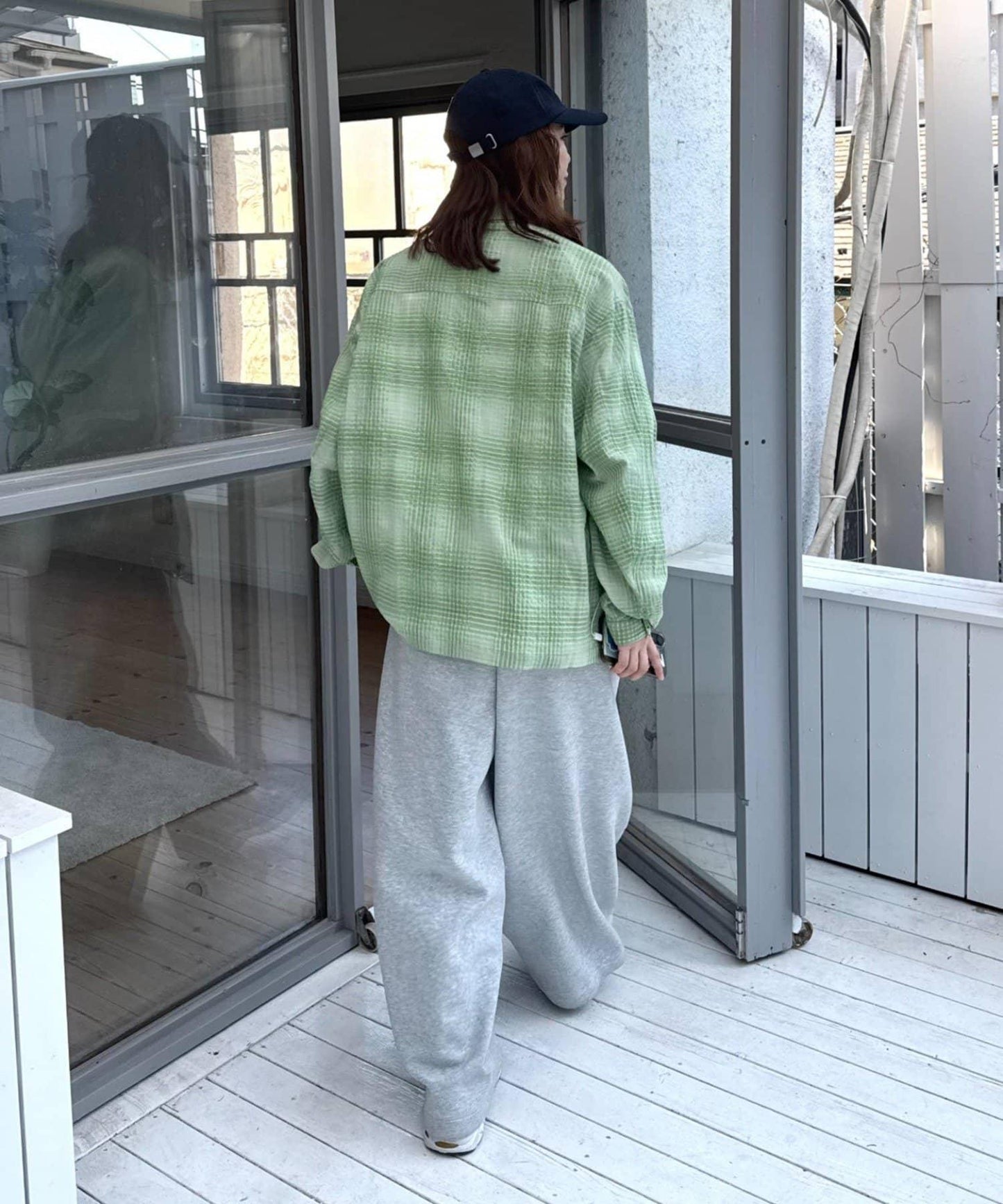 舒適中性 泡泡紗漸變格紋 襯衫
