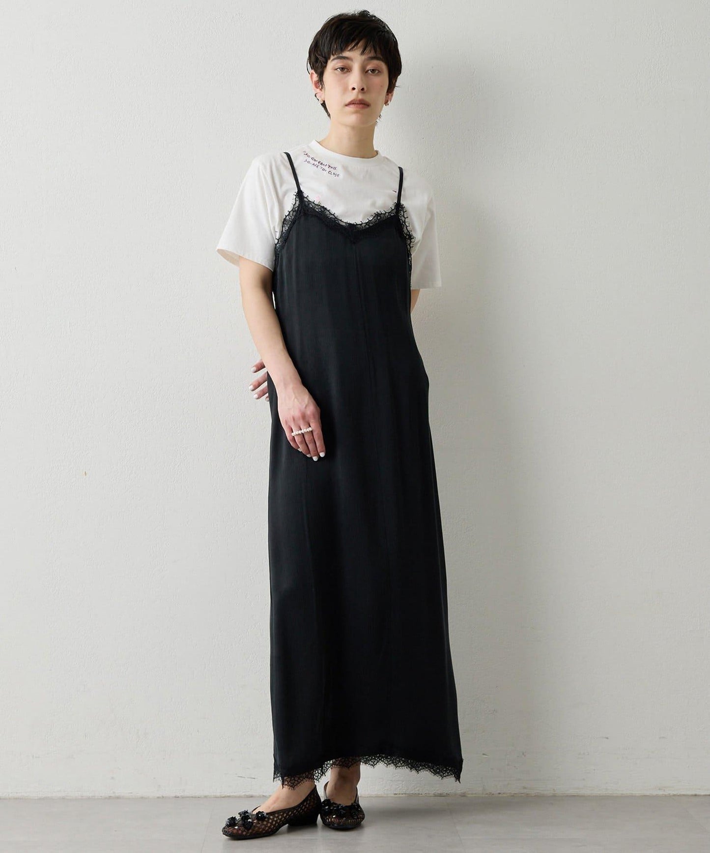THE PAUSE 蕾絲邊吊帶連衣裙