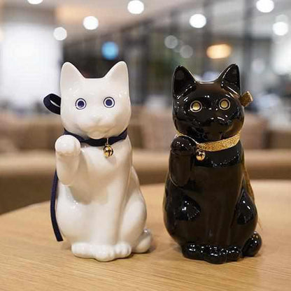 【招き猫】へそくりの招き猫 壱号 黒 (中) | 肥前吉田焼 | Kata Koto