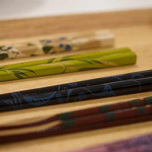 【箸】琳派×輪島塗 梅 | 若狭塗 | 箸蔵まつかん