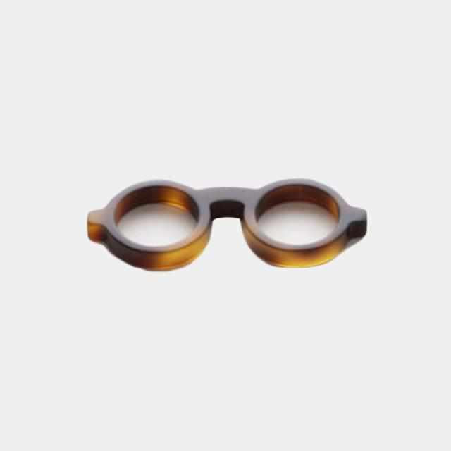 【ピンバッチ】ラペルピン・メガネホルダーになるピンバッチ megane pin (ブラウン) | 鯖江の眼鏡 | 匠市