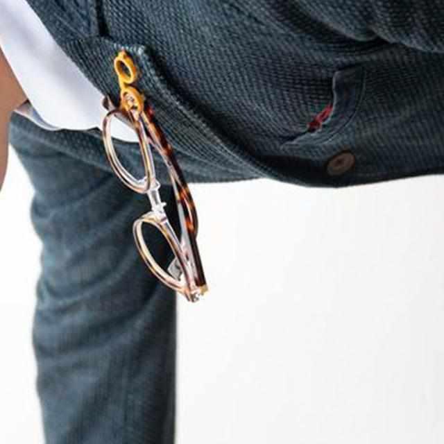 【ピンバッチ】ラペルピン・メガネホルダーになるピンバッチ megane pin (ブラック) | 鯖江の眼鏡 | 匠市