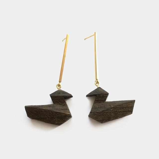 【彦根仏壇】幾木 (井尻彫刻所) かいつぶり (ピアス)