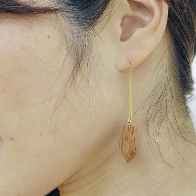【彦根仏壇】幾木 (井尻彫刻所) びわこのしずく (ピアス/ケヤキ)