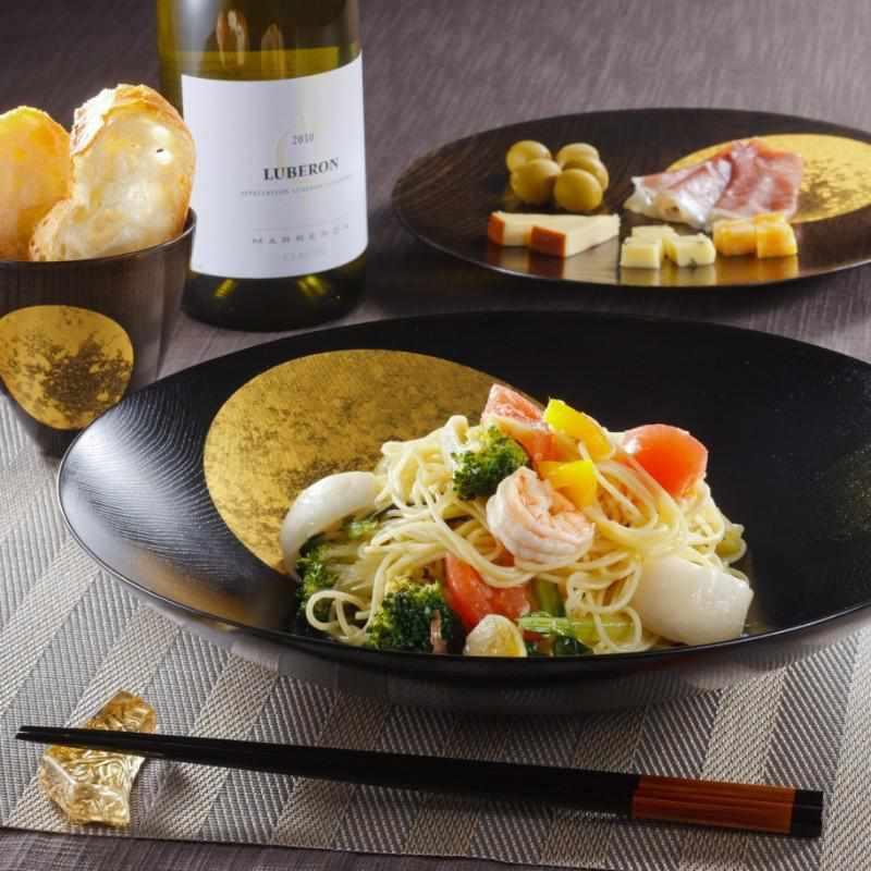 【プレート】おぼろ月 8寸 (漆) | 金沢箔 | 箔一