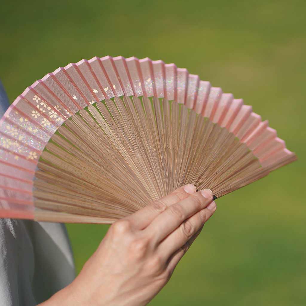 【扇子】女物 絹扇 桜東風 | 京扇子 | 大西常商店
