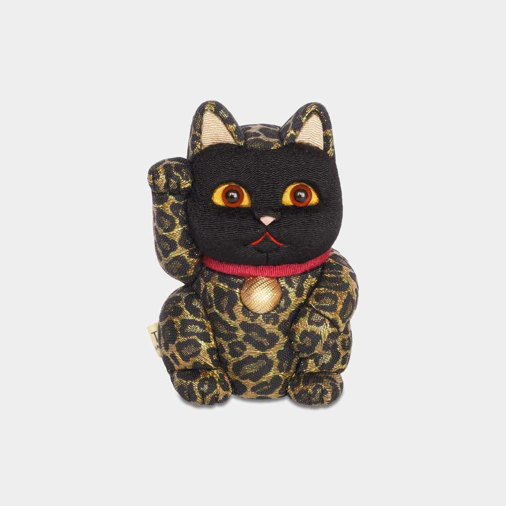 【招き猫】金襴 黒 S | 江戸木目込み | 柿沼人形