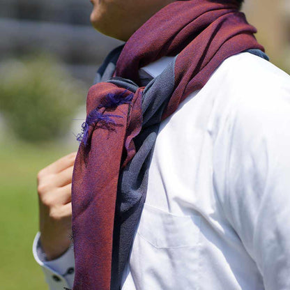 【ストール】KASANE 葡萄染 (バーガンディ×インディゴネイビー) | 郡内織物 | 富士桜工房