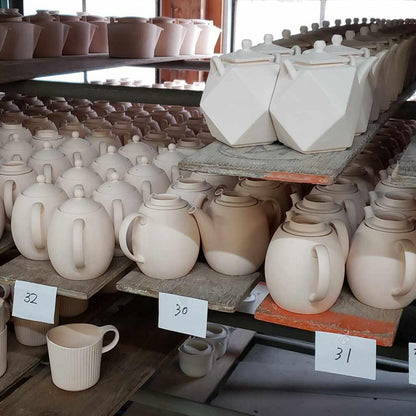 【古伊万里焼】林九郎窯 朧 酒瓶 beni