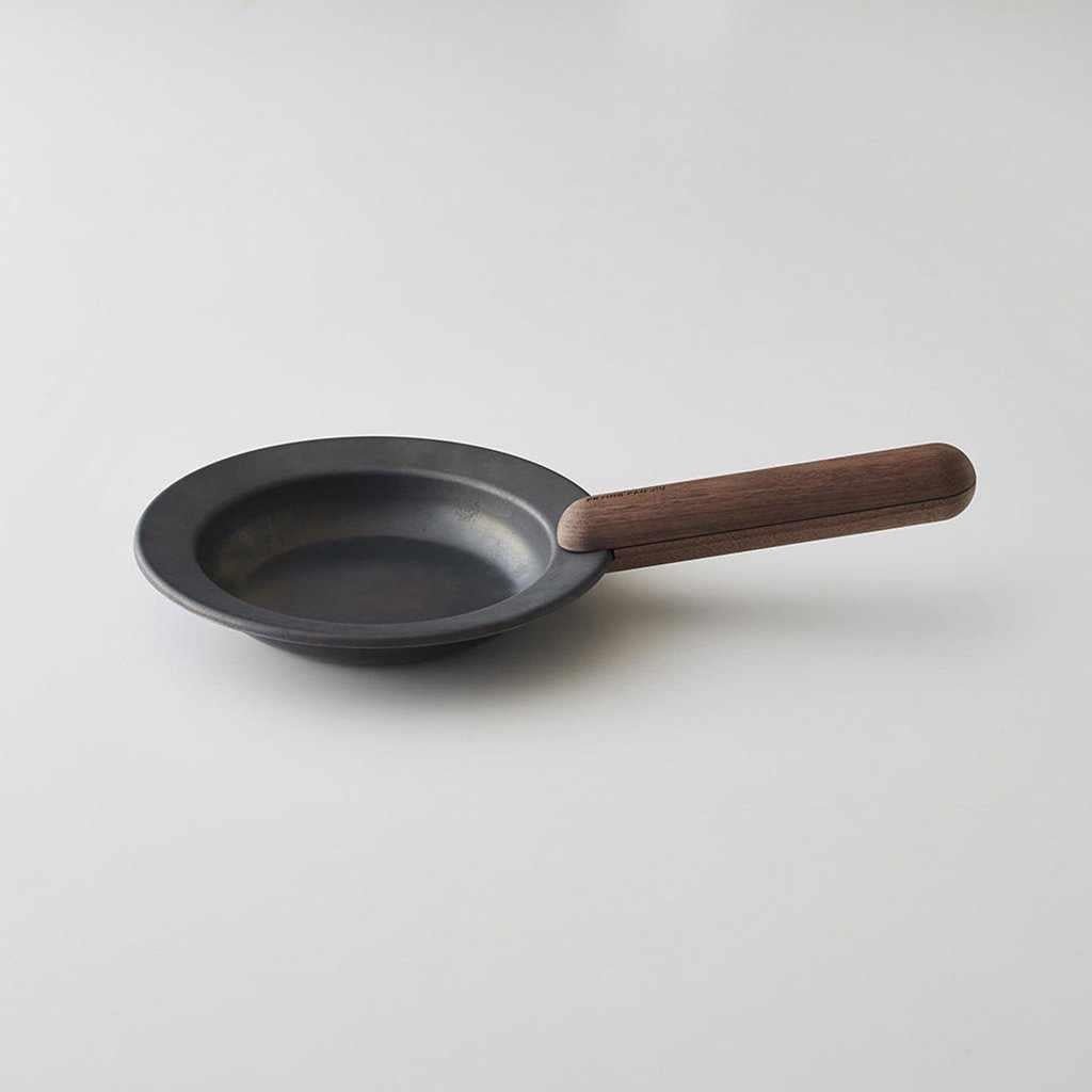 【鉄フライパン】FRYING PAN JIU ハンドルセット(ウォルナット)S | 金属加工 | 藤田金属