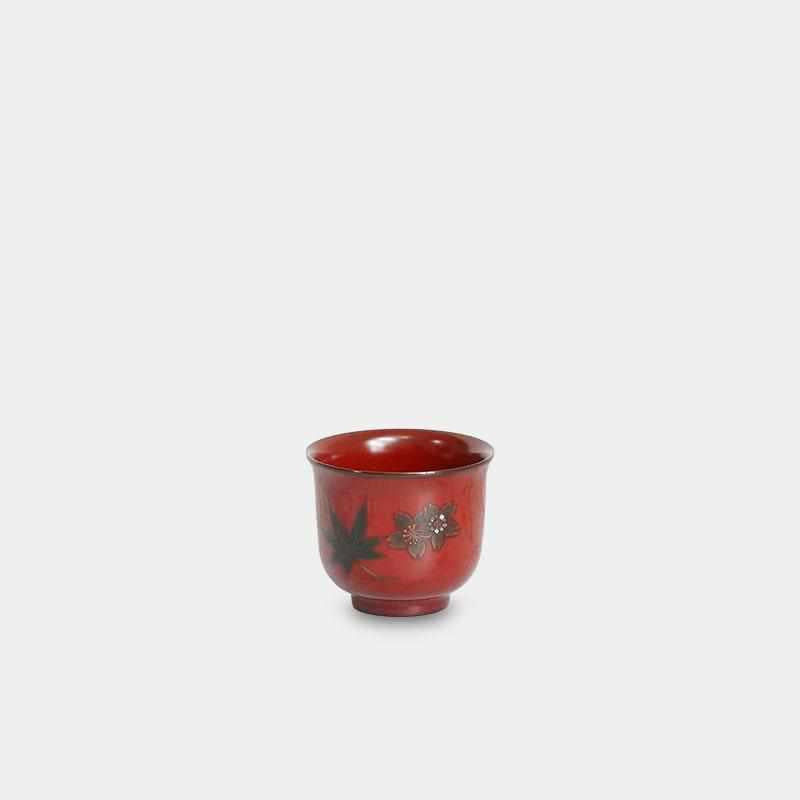 【ぐい吞】羽反 春秋 内赤 | 八雲塗