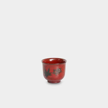 【ぐい吞】羽反 春秋 内赤 | 八雲塗