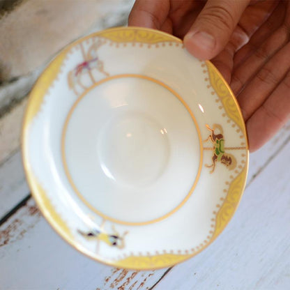 【磁器】大倉陶園 「うまくゆく 回転木馬」コーヒーカップ&ソーサー・20cmケーキ皿ペアセット