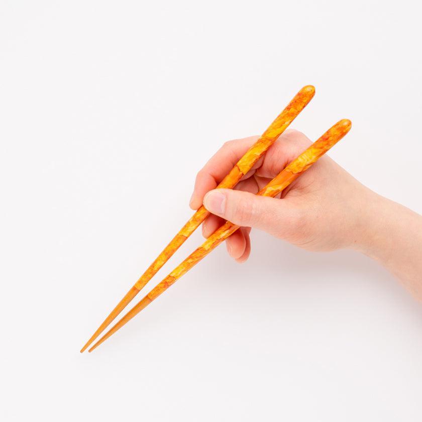 【箸】 彩筆 (紅葉) 箸置付 (22.5cm) |筆描き