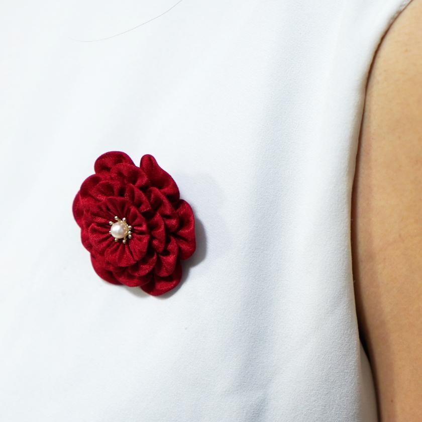【アクセサリー】茜 (丸ブローチ、六角ブローチ、ヘアクリップ、ヘアゴム 4点セット ) | つまみ細工