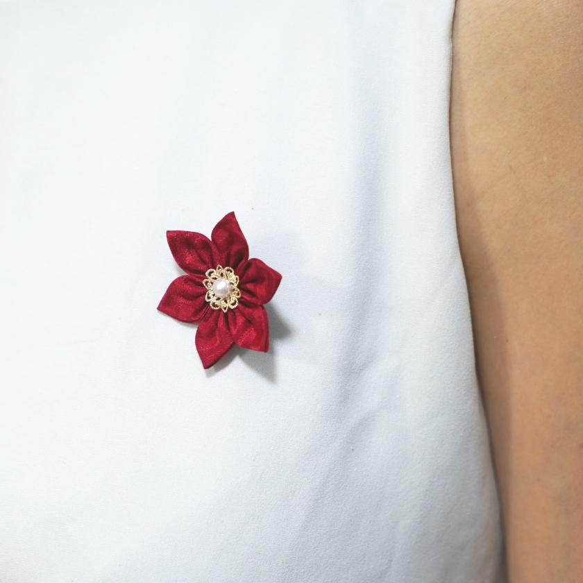 【アクセサリー】茜 (丸ブローチ、六角ブローチ、ヘアクリップ、ヘアゴム 4点セット ) | つまみ細工