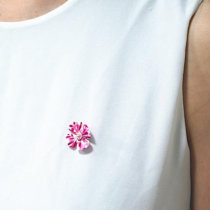 【アクセサリー】リバティプリント柄 (丸ブローチ、4弁花ブローチ、ピアス、ペンダント : 4点セット ) | つまみ細工