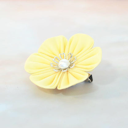【アクセサリー】イエロー (ハットピンブローチ、ブローチ、ノンホールピアス、ヘアクリップ 4点セット ) | つまみ細工