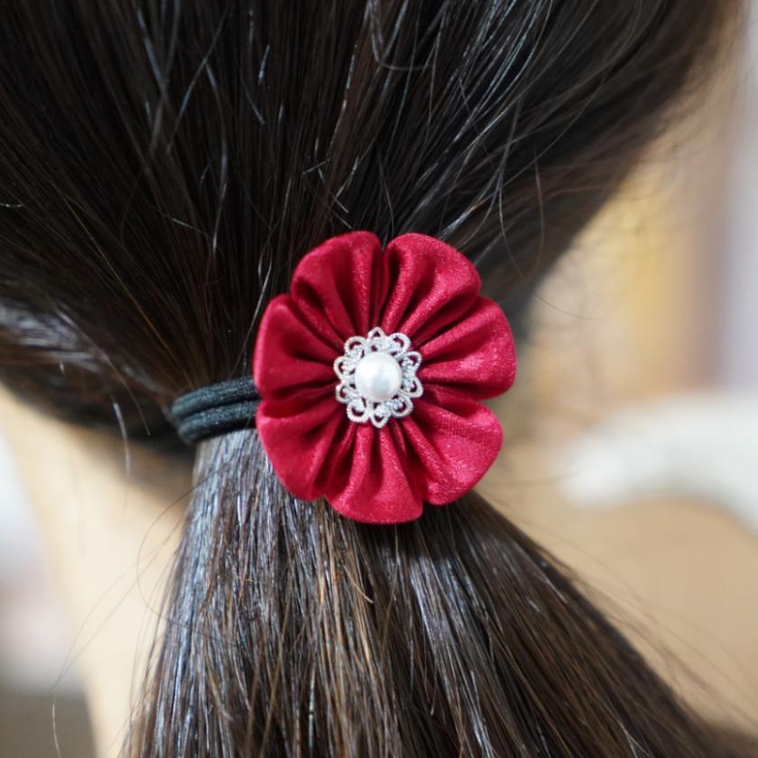 【アクセサリー】茜 (丸ブローチ、六角ブローチ、ヘアクリップ、ヘアゴム 4点セット ) | つまみ細工