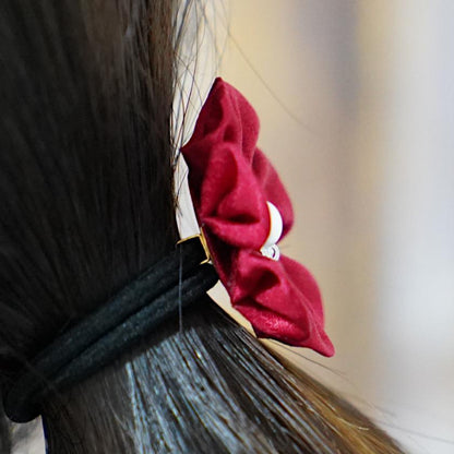 【アクセサリー】茜 (丸ブローチ、六角ブローチ、ヘアクリップ、ヘアゴム 4点セット ) | つまみ細工