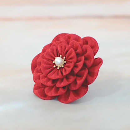 【アクセサリー】茜 (丸ブローチ、六角ブローチ、ヘアクリップ、ヘアゴム 4点セット ) | つまみ細工